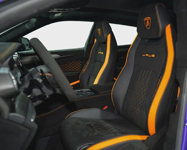 URUS PERFORMANTE | FULL CARBON INT/EXT | EXTENDED PERFORMANTE TRIM | SUNSHINE PACKAGE