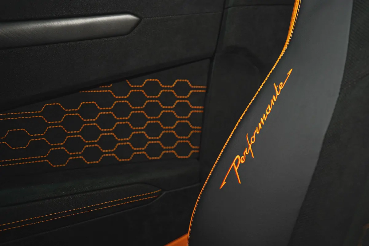 URUS PERFORMANTE | FULL CARBON INT/EXT | EXTENDED PERFORMANTE TRIM | SUNSHINE PACKAGE-15-15