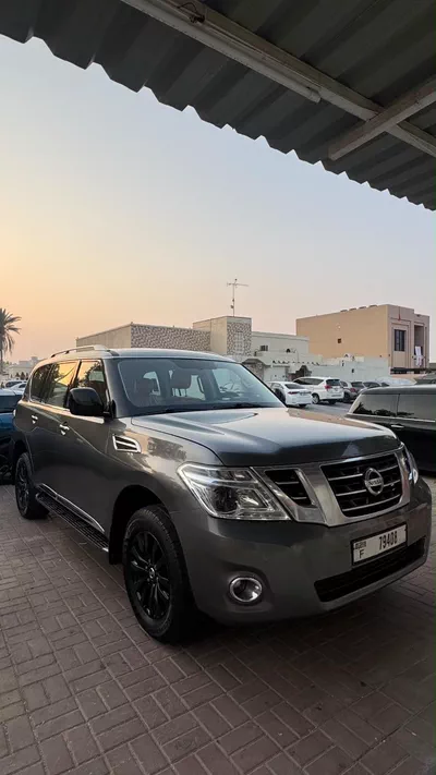 Nissan Patrol SUV-1