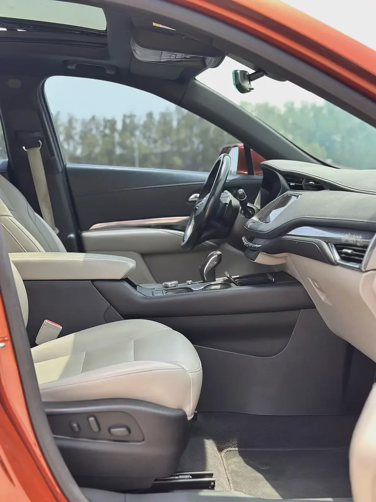 Cadillac XT4 Premium Luxury 2019 GCC Specs Excellent Condition-11-11