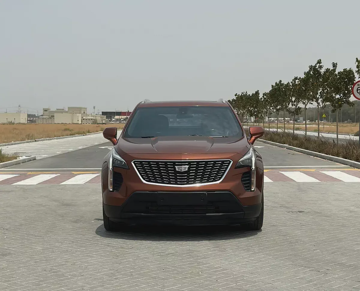 Cadillac XT4 Premium Luxury 2019 GCC Specs Excellent Condition-2-2