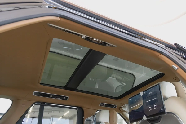 Range Rover | Vogue | SV | GCC | 4.4L Twin-Turbo V8 | SWB | AWD | VIP Rear Seats | 2026 (Export)