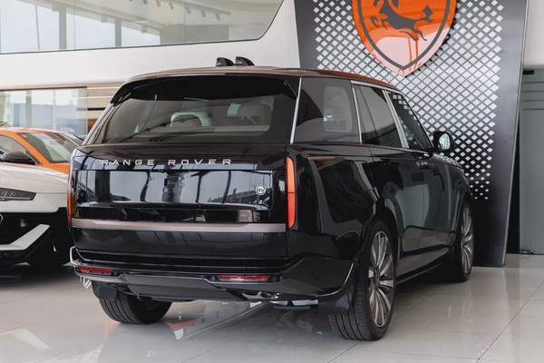 Range Rover | Vogue | SV | GCC | 4.4L Twin-Turbo V8 | SWB | AWD | VIP Rear Seats | 2026 (Export)