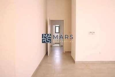 Bright & Spacious– Ideal for Comfort and Convenience!-11