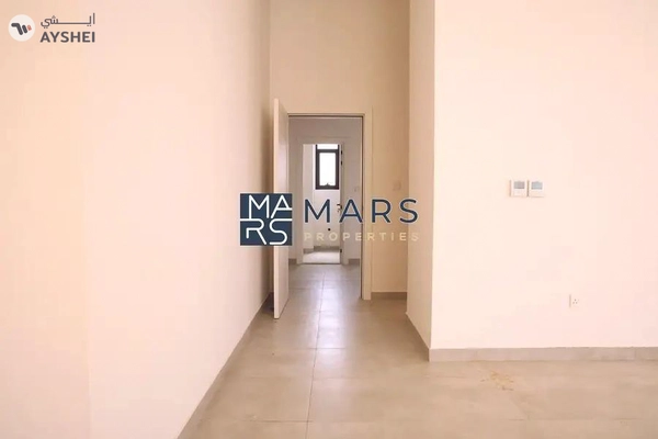 Bright & Spacious– Ideal for Comfort and Convenience!