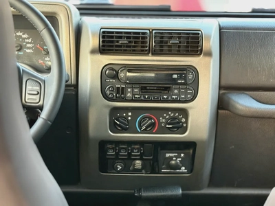 Jeep Wrangler Sahara 2006 GCC Specs - Excellent Condition-5