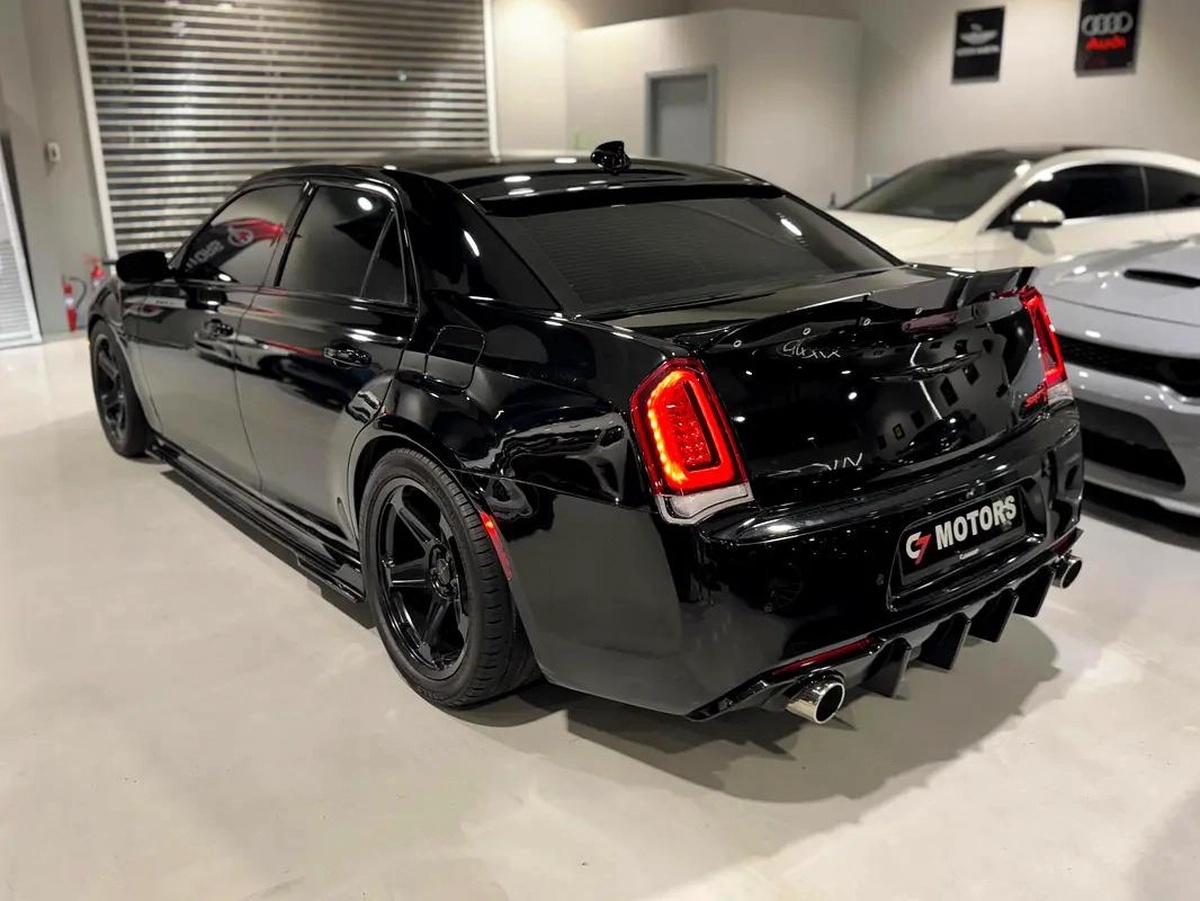 Chrysler 300S | 2016 | V6 | Luxury Sport Sedan | Excellent Condition.-4-4