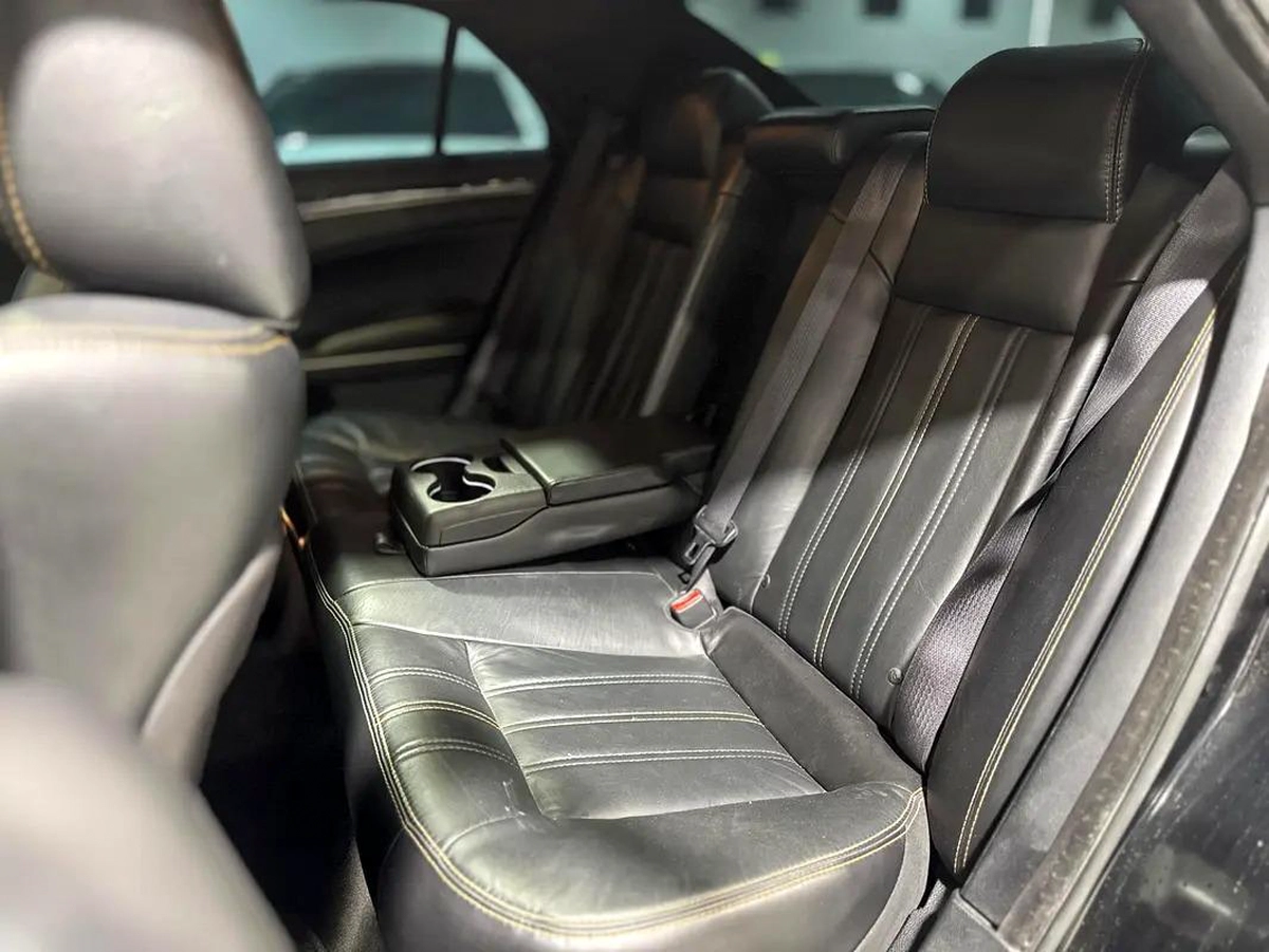 Chrysler 300S | 2016 | V6 | Luxury Sport Sedan | Excellent Condition.-2-2