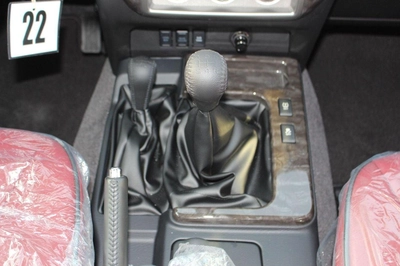 Nissan Patrol Manual Gear |Brand New | Under Official Dealer Warranty | Full Option-8