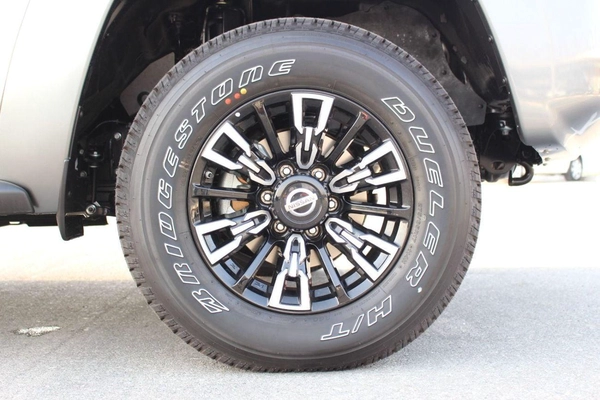 Nissan Patrol Manual Gear |Brand New | Under Official Dealer Warranty | Full Option
