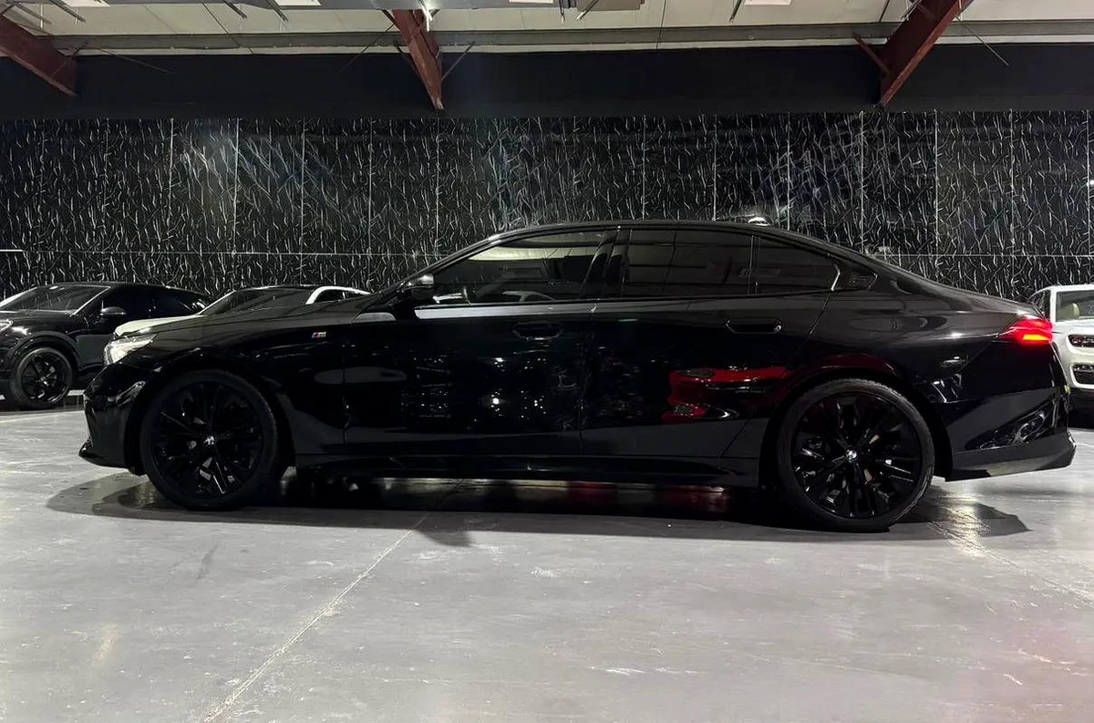 GCC Specs | Original Paint | AGMC Warranty Package 2029 | AGMC Service Contract 2029-16-16
