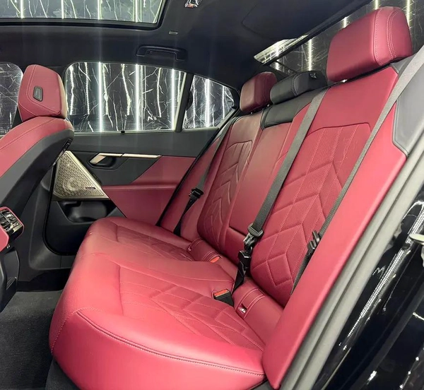 GCC Specs | Original Paint | AGMC Warranty Package 2029 | AGMC Service Contract 2029