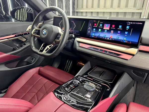 GCC Specs | Original Paint | AGMC Warranty Package 2029 | AGMC Service Contract 2029