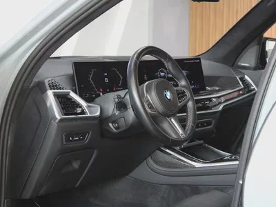 2024 - BMW X7 M60i xDrive - Prestige Condition for 290,000.00 AED-10
