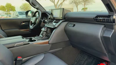 2025 Toyota Land Cruiser GXR 4.0l, Dealer Warranty, GCC Specifications-9