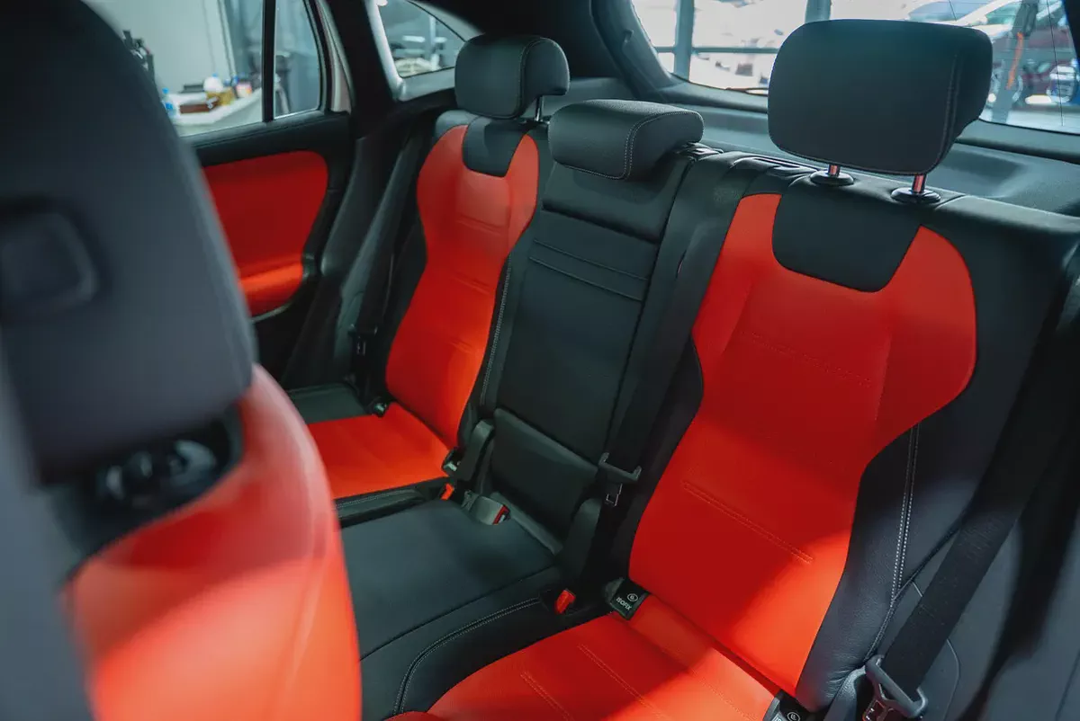 Brand New 2025 Mercedes-Benz GLA 200 | GCC Specs | Zero Mileage-10-10