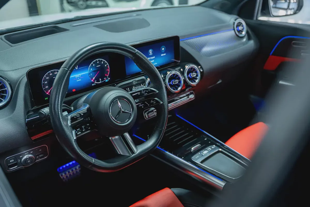 Brand New 2025 Mercedes-Benz GLA 200 | GCC Specs | Zero Mileage-8-8
