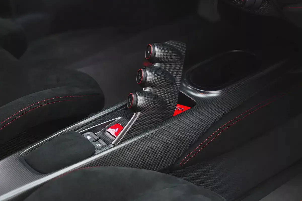 2019 FERRARI 488 PISTA PILOTI WITH 7 YEARS WARRANTY-12-12