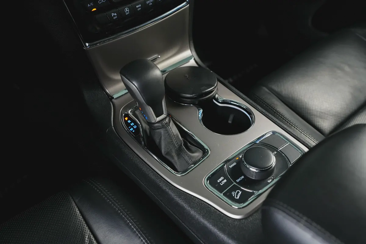 Jeep Grand Cherokee Limited-GCC-Al Futtaim Warranty  Service Contract-Full Service History-Blac-13-13