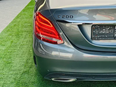 مرسيدس بنز C200 موديل 2018 خليجي | فل أوبشن | محرك 2.0 تيربو | ناقل 9G-TRONIC | جلد أحمر | كاميرا خل-18
