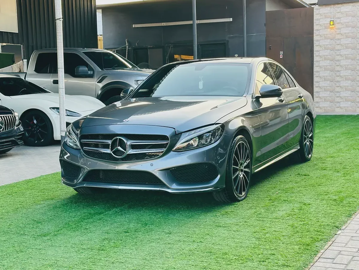 مرسيدس بنز C200 موديل 2018 خليجي | فل أوبشن | محرك 2.0 تيربو | ناقل 9G-TRONIC | جلد أحمر | كاميرا خل-3-3