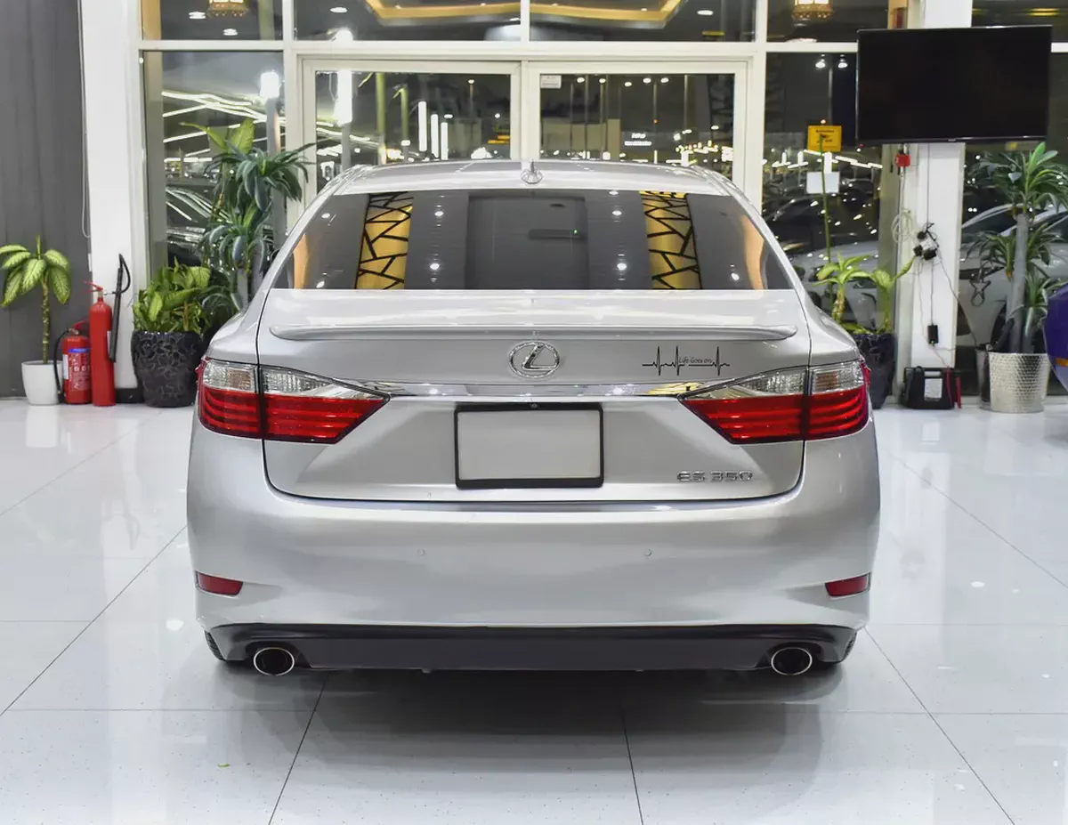 EXCELLENT DEAL for our Lexus ES350 ( 2015 Model ) in Silver Color American Specs-4-4