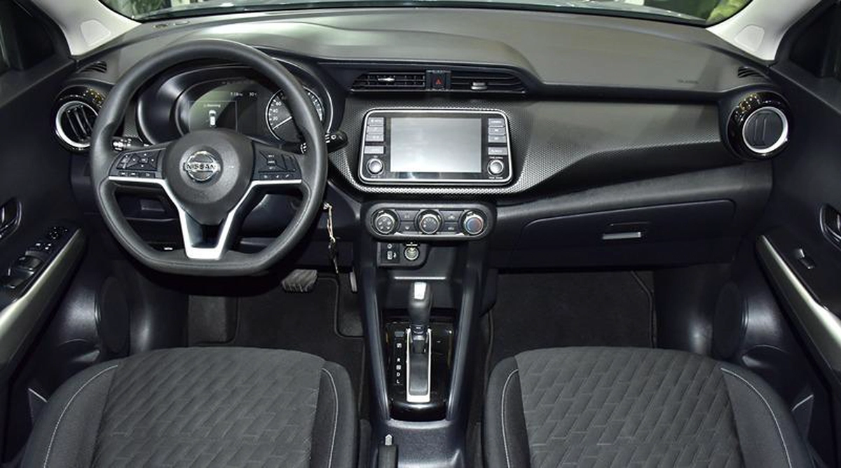 Nissan Kicks ( 2022 Model ) in Grey Color GCC Specs-6-6
