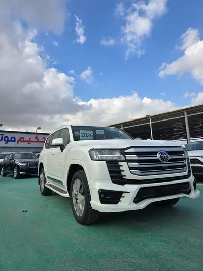 TOYOTA LAND CRUISER LC300 GXR 3.5L – WHITE EXTERIOR-0