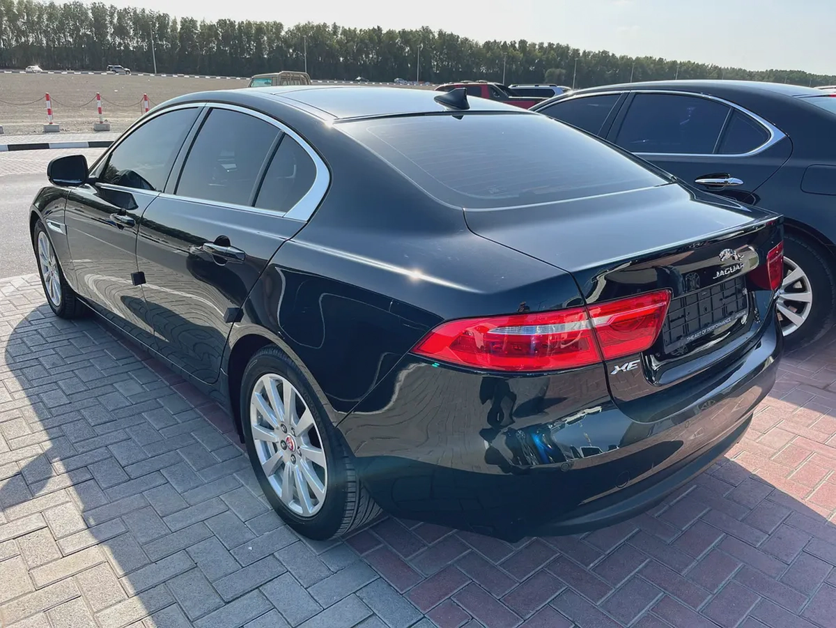 Jaguar XE Limited Edition-4-4