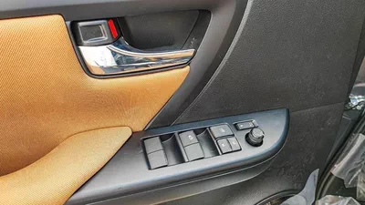 Toyota Fortuner EXR FORTUNER SR5 2.7L V4 PETROL mid options-10