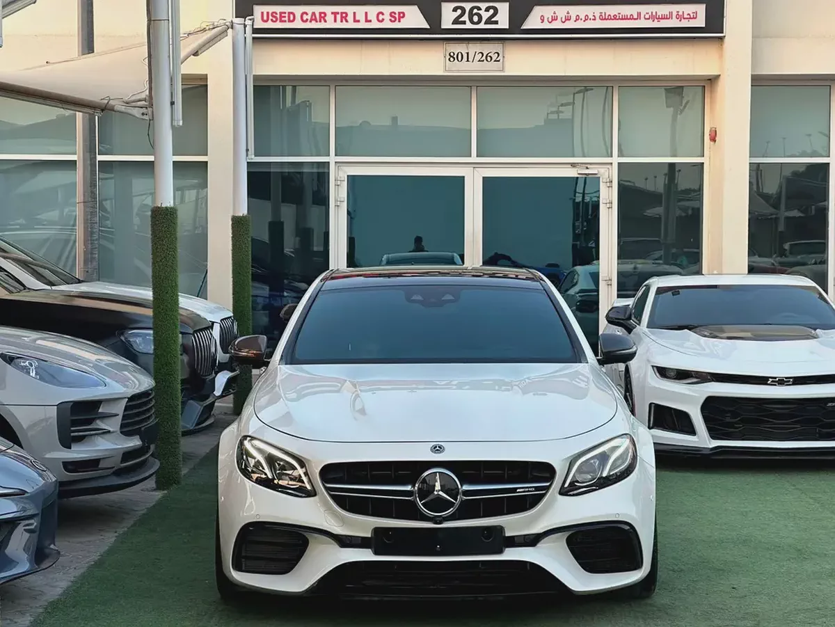 MERCEDES BENZ AMG E63 KOREAN 2018
Perfect Condition
5 buttons Full option
Full Carbon Fiber-2-2