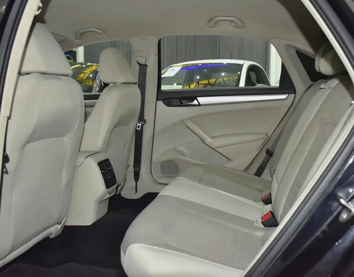 AED 635 EMi at 0% DP | Volkswagen Passat ( 2020 Model ) in Black Color GCC Specs-14-14