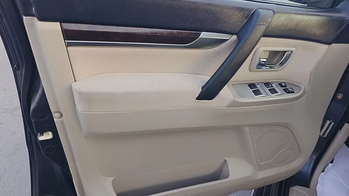 Reliable Mitsubishi Pajero 2010 | GCC Specs | Well Maintained-14-14