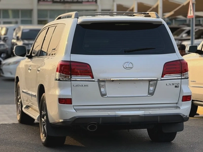 لكزس LX570 ابيضLexus LX 570 Sport 2015 | GCC Specs | Pristine Condition-6