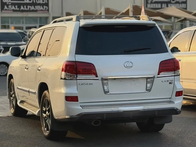 لكزس LX570 ابيضLexus LX 570 Sport 2015 | GCC Specs | Pristine Condition-8