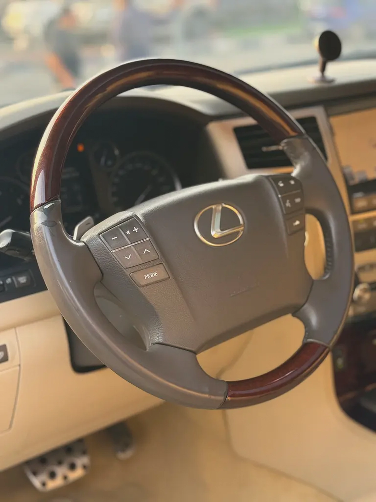 لكزس LX570 ابيضLexus LX 570 Sport 2015 | GCC Specs | Pristine Condition-16-16