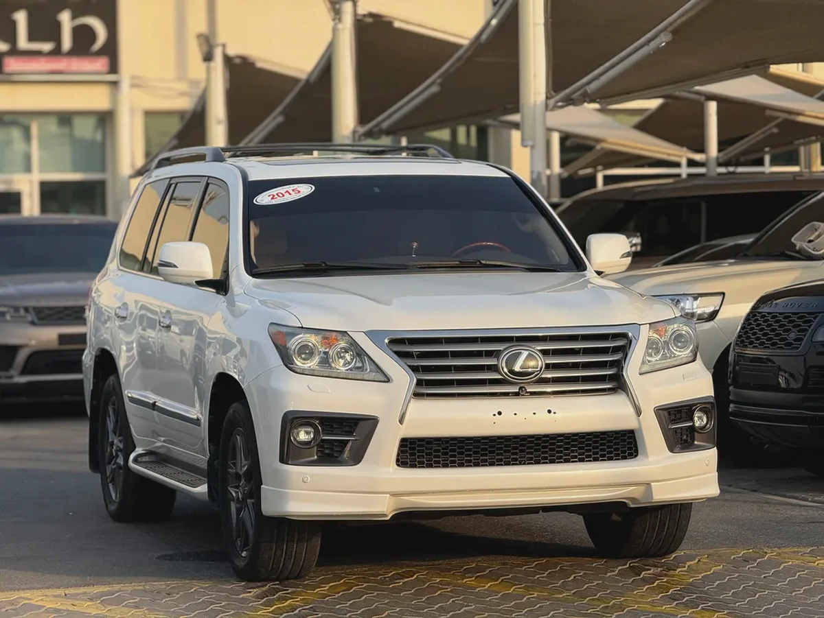 لكزس LX570 ابيضLexus LX 570 Sport 2015 | GCC Specs | Pristine Condition-3-3
