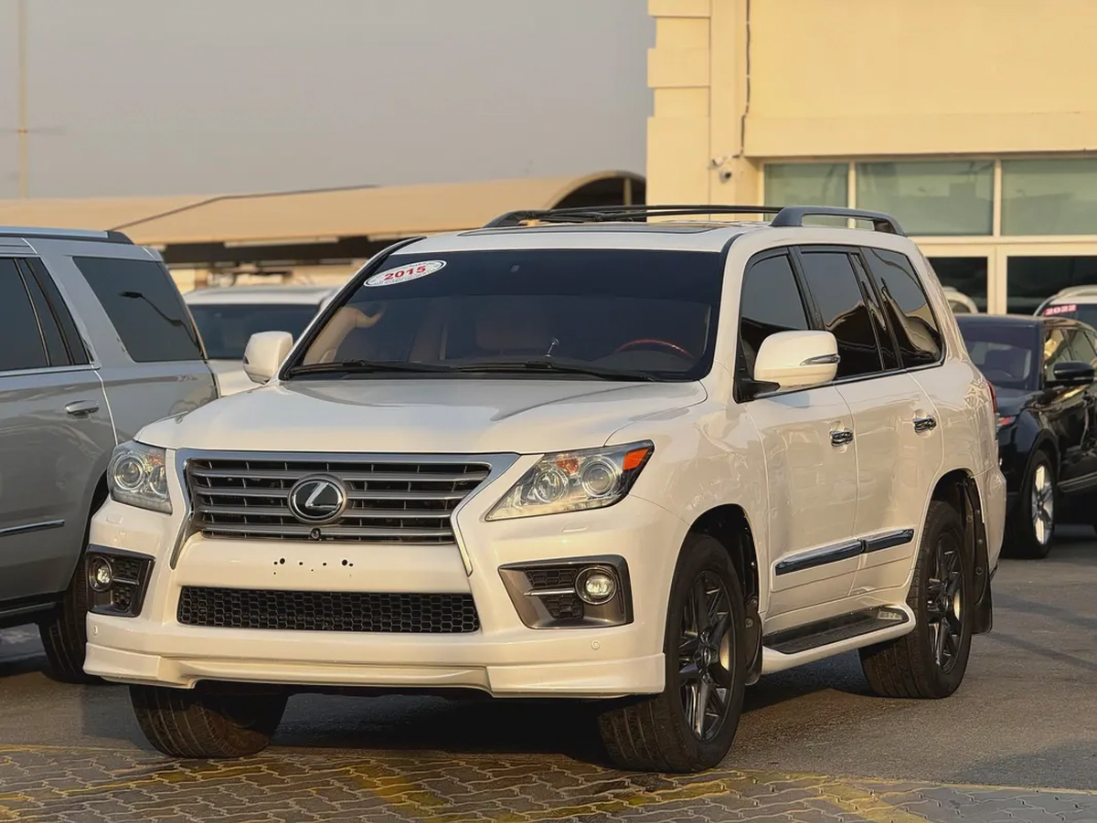 لكزس LX570 ابيضLexus LX 570 Sport 2015 | GCC Specs | Pristine Condition-4-4