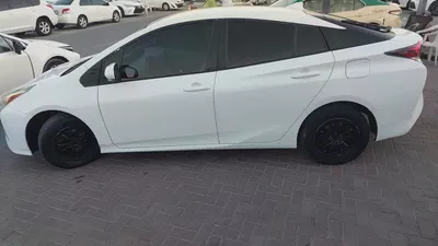 Toyota Prius Iconic 2017 GCC Specs-11