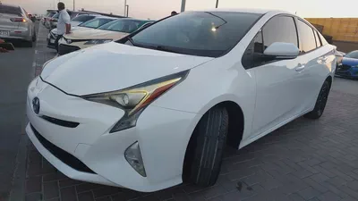 Toyota Prius Iconic 2017 GCC Specs-13