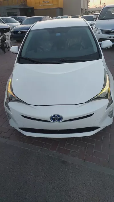 Toyota Prius Iconic 2017 GCC Specs-15