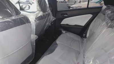 Toyota Prius Iconic 2017 GCC Specs-16