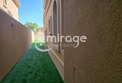 TOWNHOUSE FOR RENT IN KHUZAMA, AL RAHA GOLF GARDENS-7