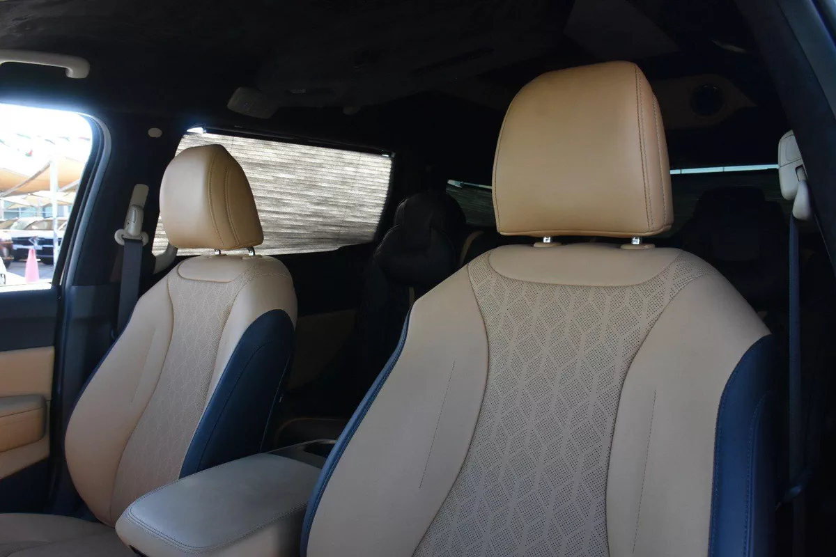 KIA CARNIVAL 7 SEATS 2023 | BLACK-3-3