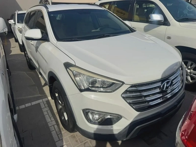 Hyundai Santa’s 2014 white color GcC calen car-0