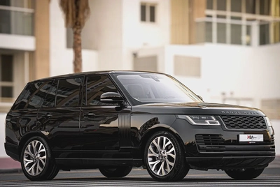 2018 | GCC Range Rover Vogue V6 HSE | Black | Low Mileage | Full service history-1