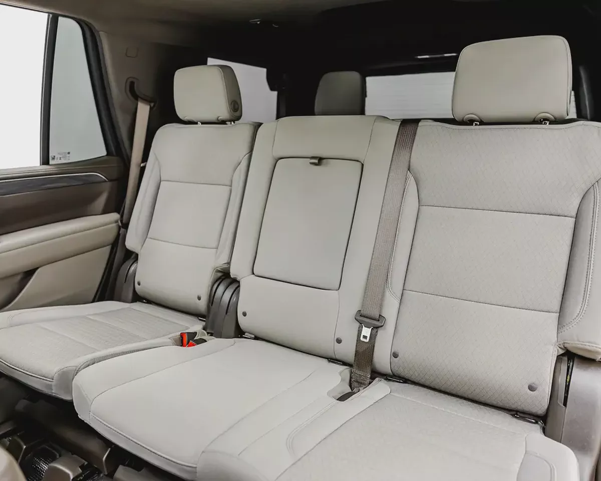 GMC YUKON SLT - 2024 - GCC - FSH - UNDER WARRANTY - EXCELLENT CONDITION-14-14