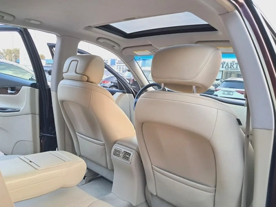 Infinite QX 50 Luxury (GCC) full options accident free single owner very well maintained-9