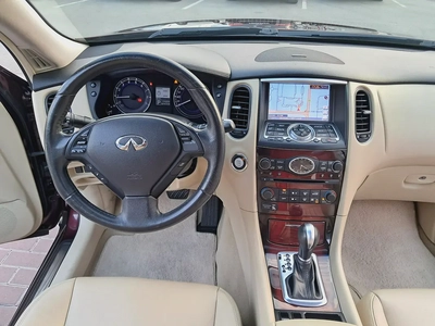 Infinite QX 50 Luxury (GCC) full options accident free single owner very well maintained-14