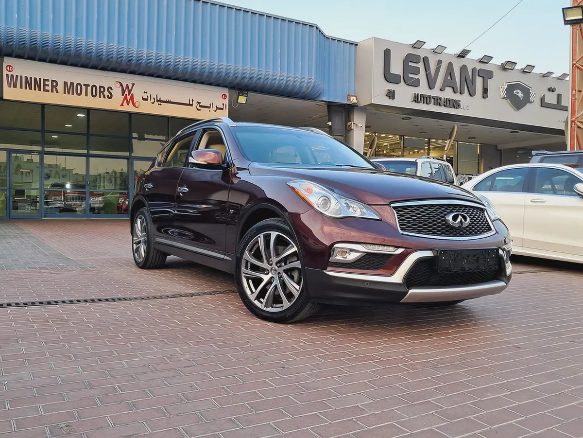 Infinite QX 50 Luxury (GCC) full options accident free single owner very well maintained-1-1